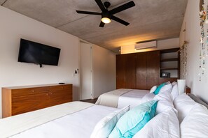 Condo, 2 Bedrooms