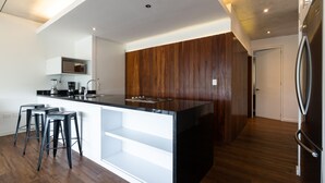 Appart'hôtel, 2 chambres | Cuisine privée