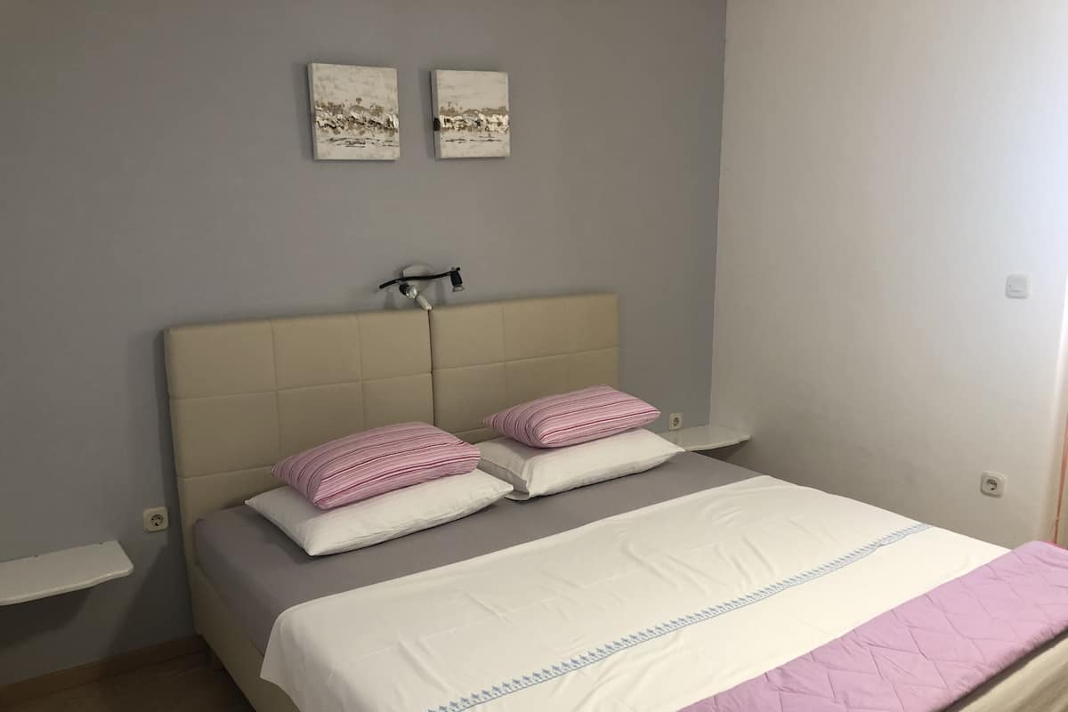 Appartement, 1 chambre, terrasse, vue mer (Nr.1) | Fer et planche à repasser, Wi-Fi gratuit, draps fournis