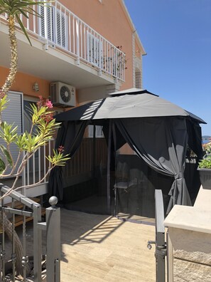 Apartment, 1 Bedroom, Terrace, Partial Sea View (Nr.4) | Terrace/patio - Villa Vera (Hvar)