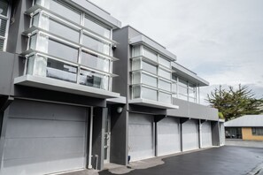 Front of property - The Hutch - Top Spot (Christchurch)