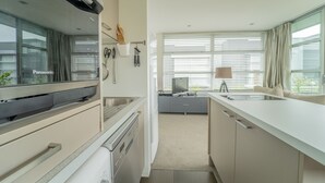 Studio, 1 makuuhuone, parveke | Yksityinen keittiö