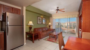 Flat-screen TV, DVD player - Westgate Town Center Resort & Spa (Kissimmee)