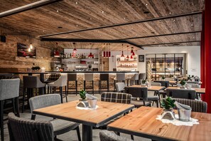Bar (on property) - Hotel Gran Ciasa (Corvara in Badia)