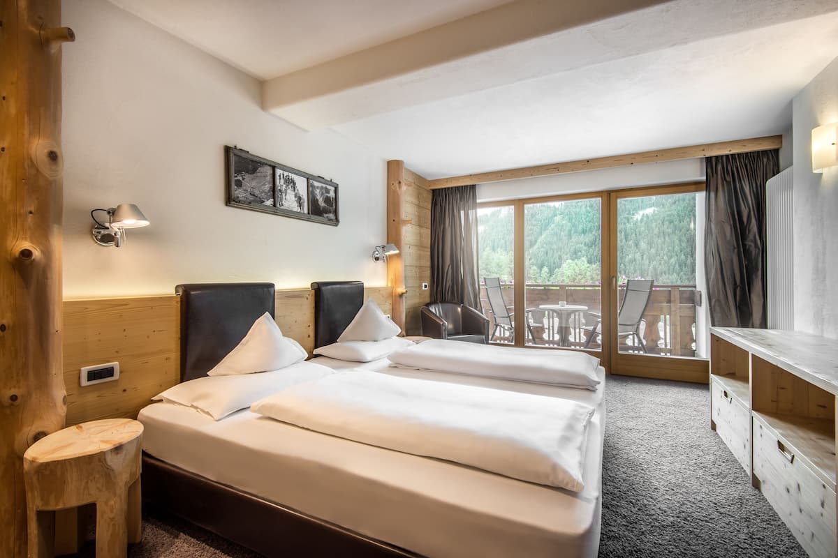 Suite | Minibar, in-room safe, desk, WiFi (free)