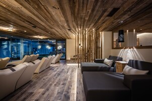 Un sauna, una bañera de hidromasaje, baño turco, tratamientos corporales