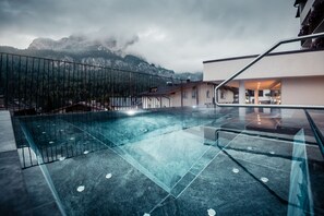 อ่างสปากลางแจ้ง