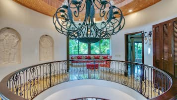 Hacienda Caracol up to 24 Guests | Ruang tamu