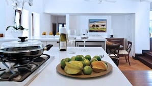 Private kitchen - Villa La Hacienda (Les Terres Basses)