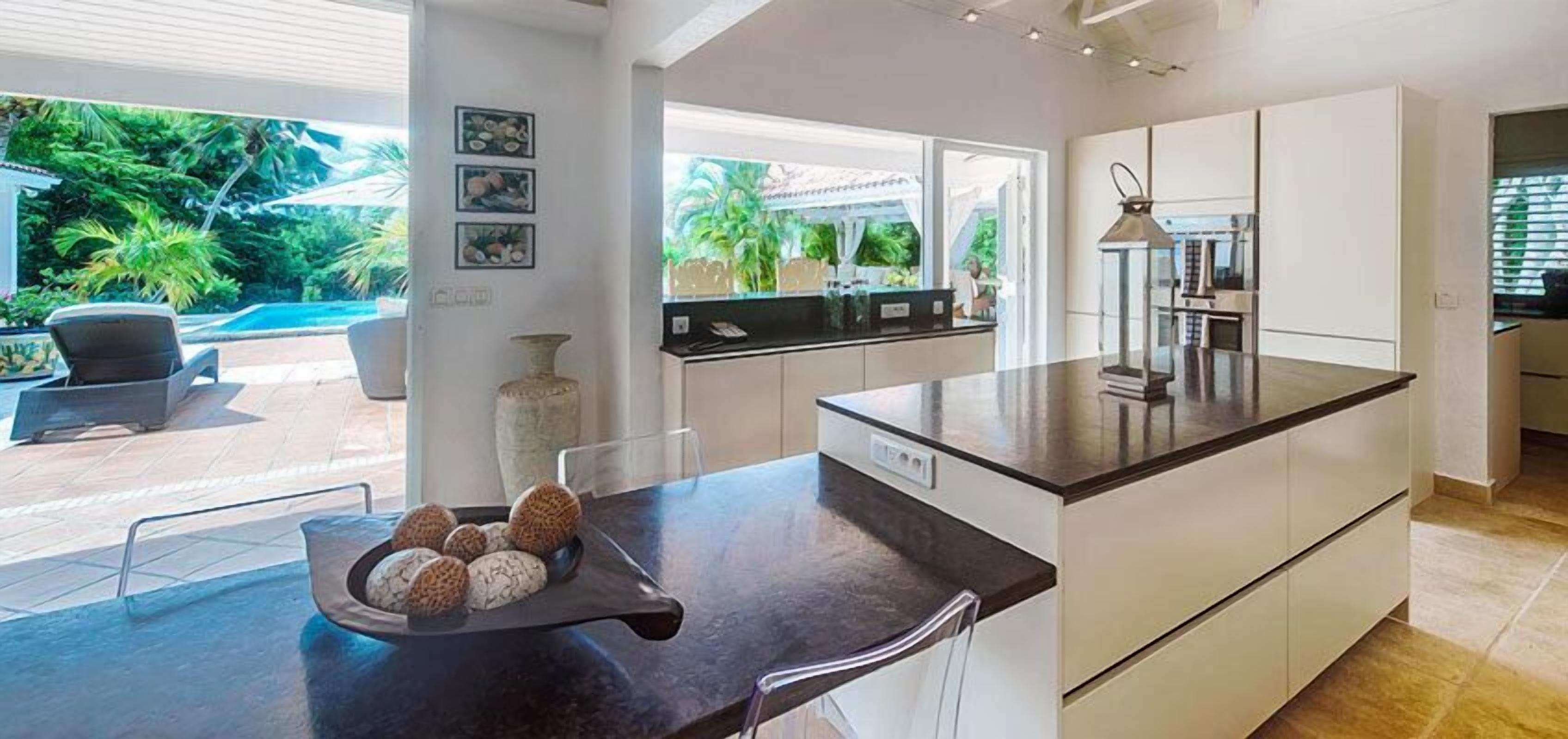 Stovetop, dishwasher, cookware/dishes/utensils