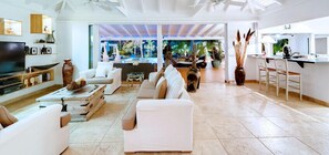 TV, DVD player - Villa La Pinta (Les Terres Basses)