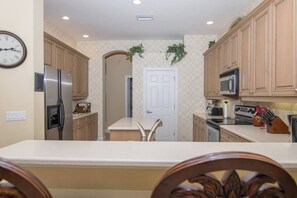 Coffee/tea maker, fridge, microwave, oven - Players Club Membership Available With Heated Pool (Naples)
