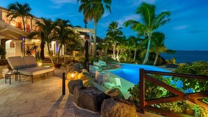 Property grounds - Villa Le Mas des Sables (Nettle Bay)