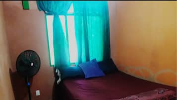 Casa familiar, 3 habitaciones, para no fumadores | 3 habitaciones, escritorio y ropa de cama