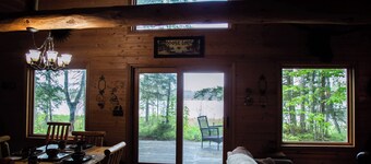 クランベリーレイクログホーム、秋の色！写真ロックまで30分！