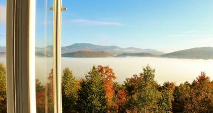 Ylellinen Ski-in / ski-out Sunny Sunday River Townhouse