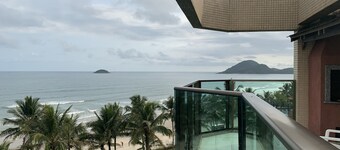 Penthouse with amazing views, upscale condo, great building