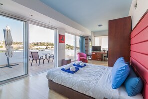 5 Schlafzimmer, Zimmersafe, Schreibtisch, schallisolierte Zimmer