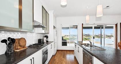 35 Blanche Parade, Hindmarsh Island