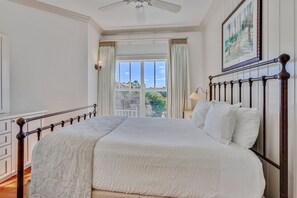 3 bedrooms, iron/ironing board, Internet, bed sheets