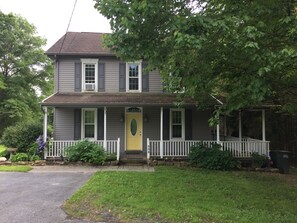 Exterior - Beautiful Family Home Along Fish-friendly Manada Creek (Hummelstown)