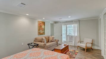 1 多间卧室、熨斗/熨衣板、免费 WiFi、床单