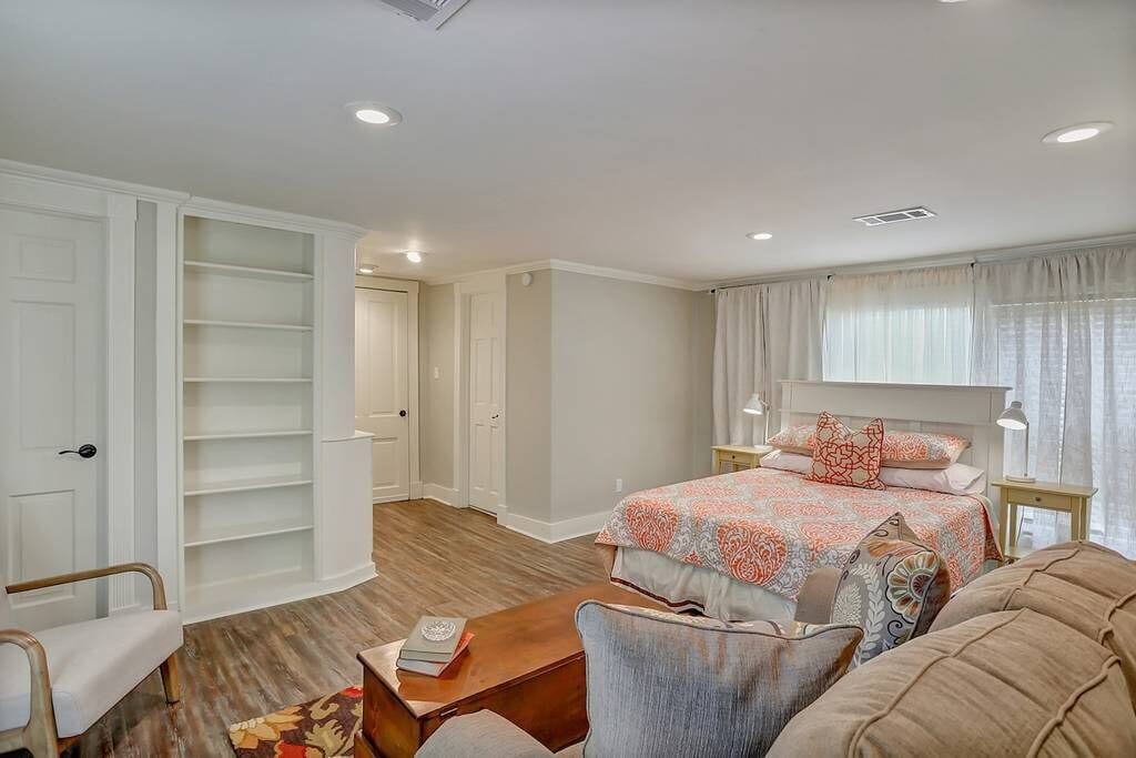 1 habitación, tabla de planchar con plancha, wifi gratis y ropa de cama 