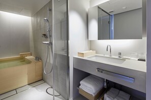 Sale Premier Double Twin Bed Room with Japanese bath   | Bathroom | Free toiletries, hair dryer, bathrobes, slippers