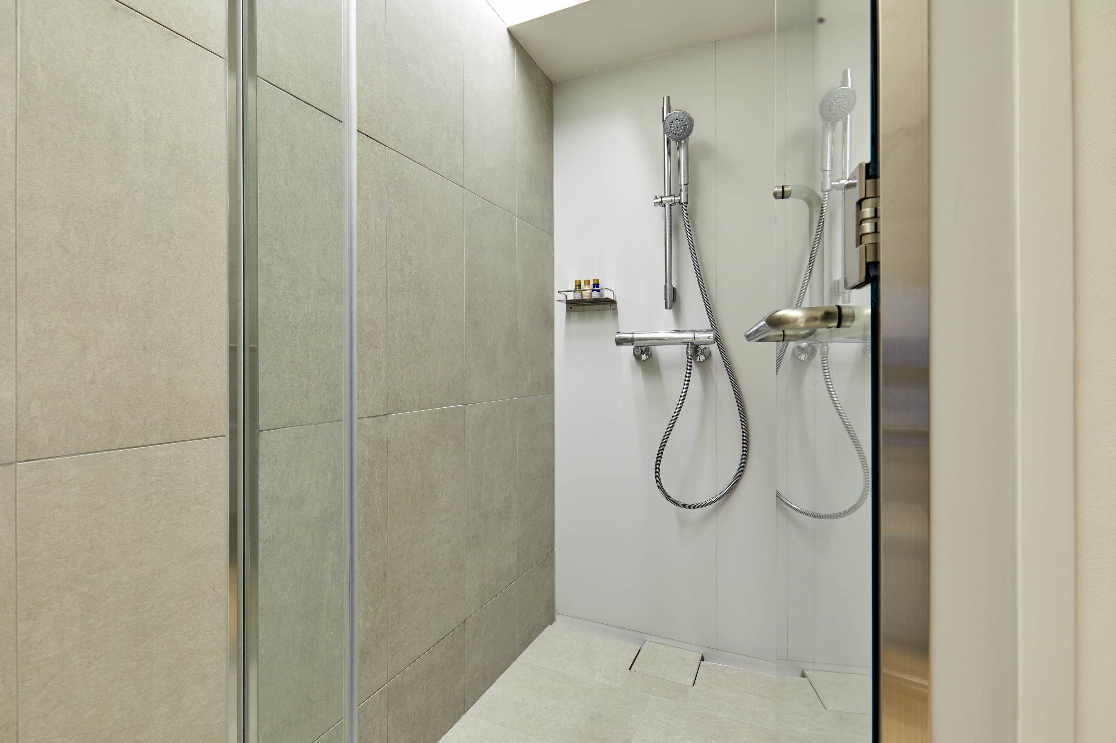 premium bedding, free minibar, in-room safe, blackout curtains