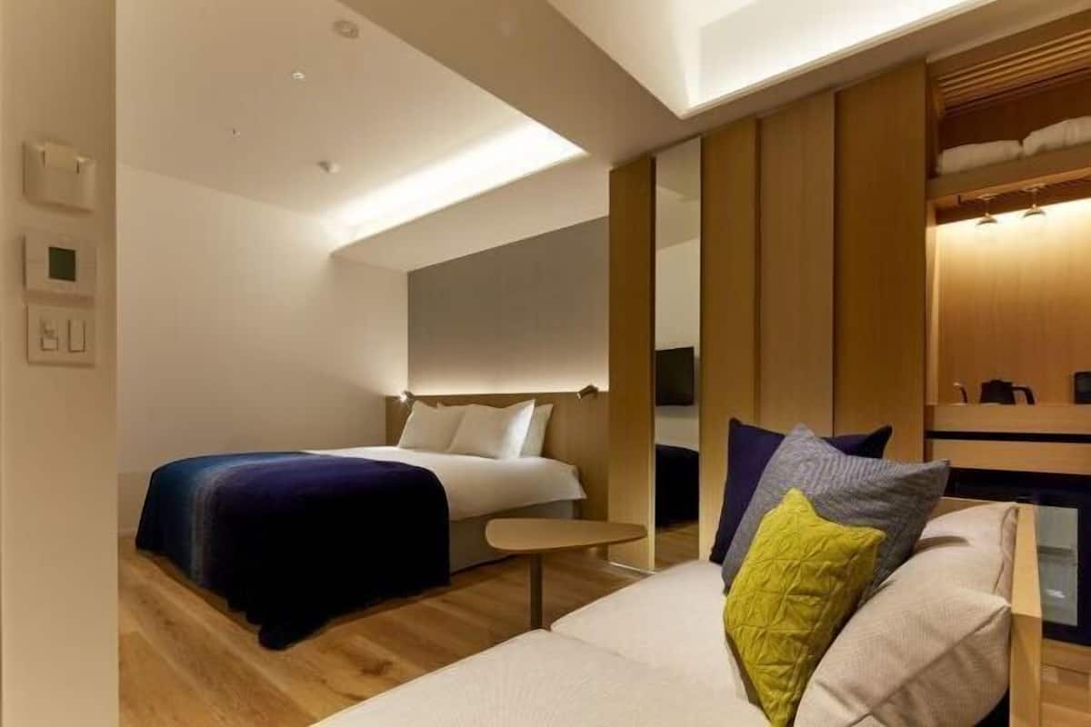 Ropa de cama de alta calidad y artículos del minibar gratis