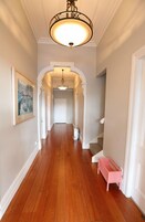 1 bedroom, hypo-allergenic bedding, down comforters, Select Comfort beds