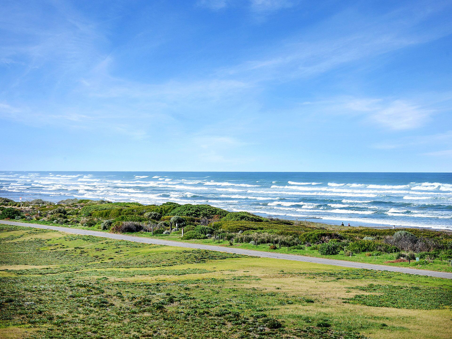 Panoramic Surf Coast Views - Nothing but Lawn to the Ocean