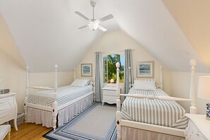 Twin seas with twin bed.