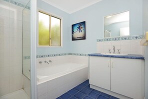 Bathroom - Summer Salt - 82 Padman Cres, Middleton (Middleton)