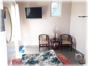 5 bedrooms, internet, bed sheets - WHERE YOUR LITTLE LUXURIES ARE (Da lat)