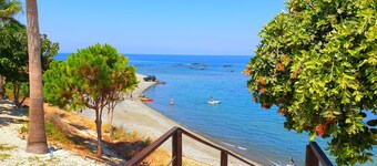 Front beach 3 bedrooms VIlla, huge heated swimming pool 15X5X10 meters L shape