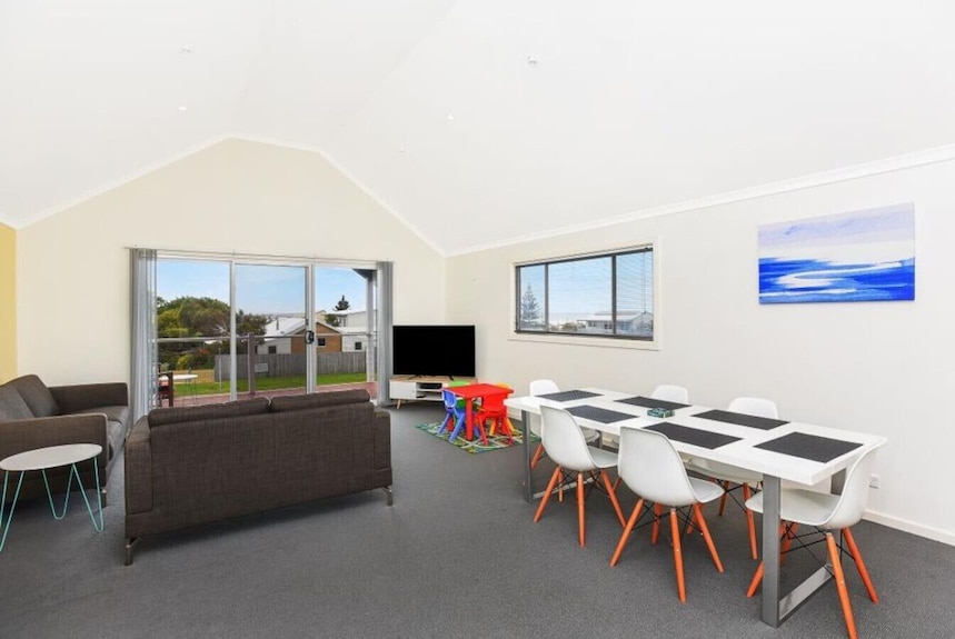 Point Break - 7 Mindacowie Tce, Middleton - Middleton