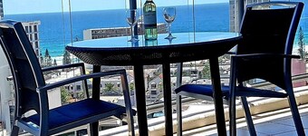 Room in a Luxury Resort with Great Views in Heart of Surfers Paradise Gold Coast