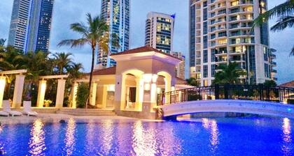 Room in a Luxury Resort with Great Views in Heart of Surfers Paradise Gold Coast
