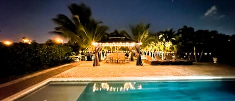 Outdoor pool, a heated pool