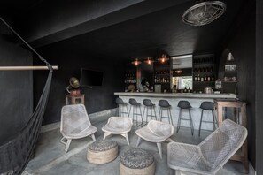 Bar (en la propiedad)