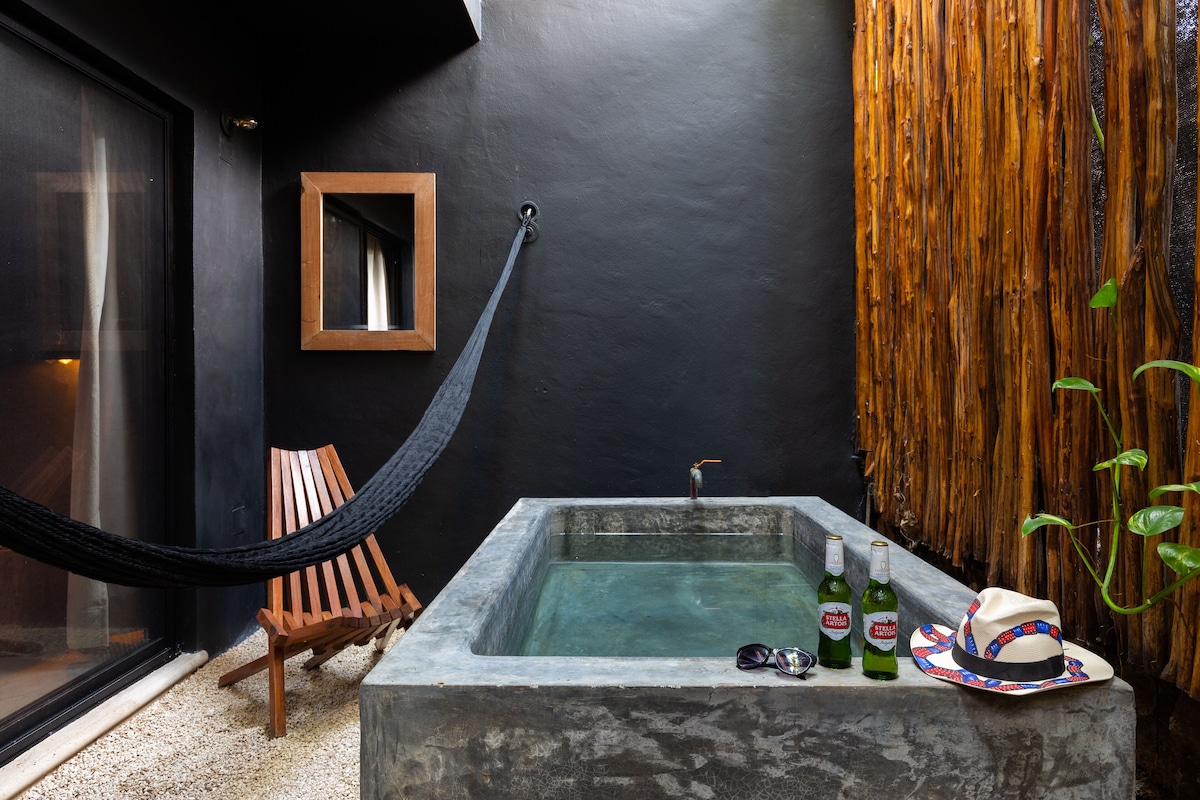 plunge pool area of Aroma Tulum