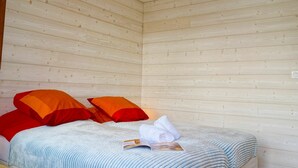 1 多间卧室、旅行婴儿床、收费 WiFi、床单