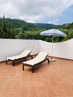 Terrace/patio - Beautiful and elegant villa in front of the beach in Capo d'Orlando/San Gregorio (Capo d'Orlando)