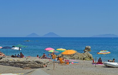 Beautiful and elegant villa in front of the beach in Capo d'Orlando/San Gregorio