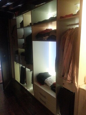 3 dormitorios, tabla de planchar con plancha, wifi y ropa de cama