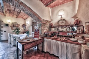 Dining - CHIANTIGAIO - Fourteen Bedroom Villa, Sleeps 28 (Gaiole in Chianti)