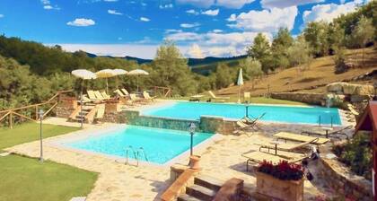 CHIANTIGAIO - Fourteen Bedroom Villa, Sleeps 28