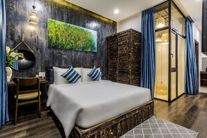 Superior Double Room, Free Drop-off | In-room safe, desk, free WiFi, bed sheets