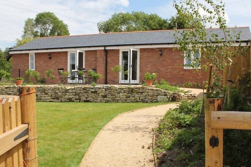THE MILKING PARLOUR, pet friendly, with a garden in Shaftesbury